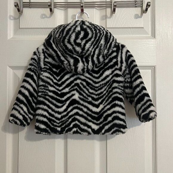 Gymboree Zebra Print Faux Fur Coat Size 12-24 Months - Picture 4 of 7